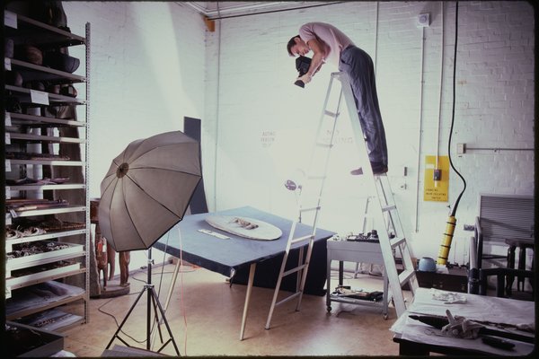 Ric Bolzan at work in the Australian Museum photography studio. From a slide film transparency. AMS701/32722