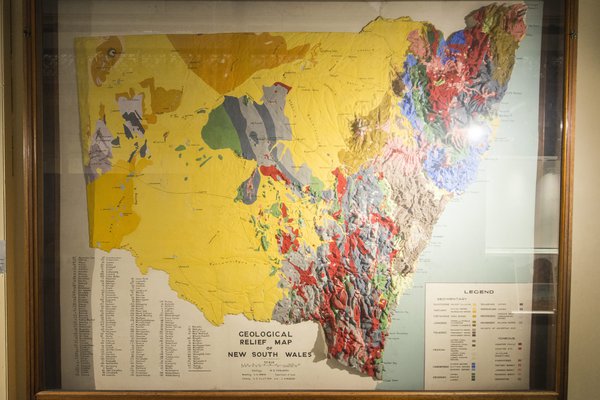 MA695 Geological relief map of NSW